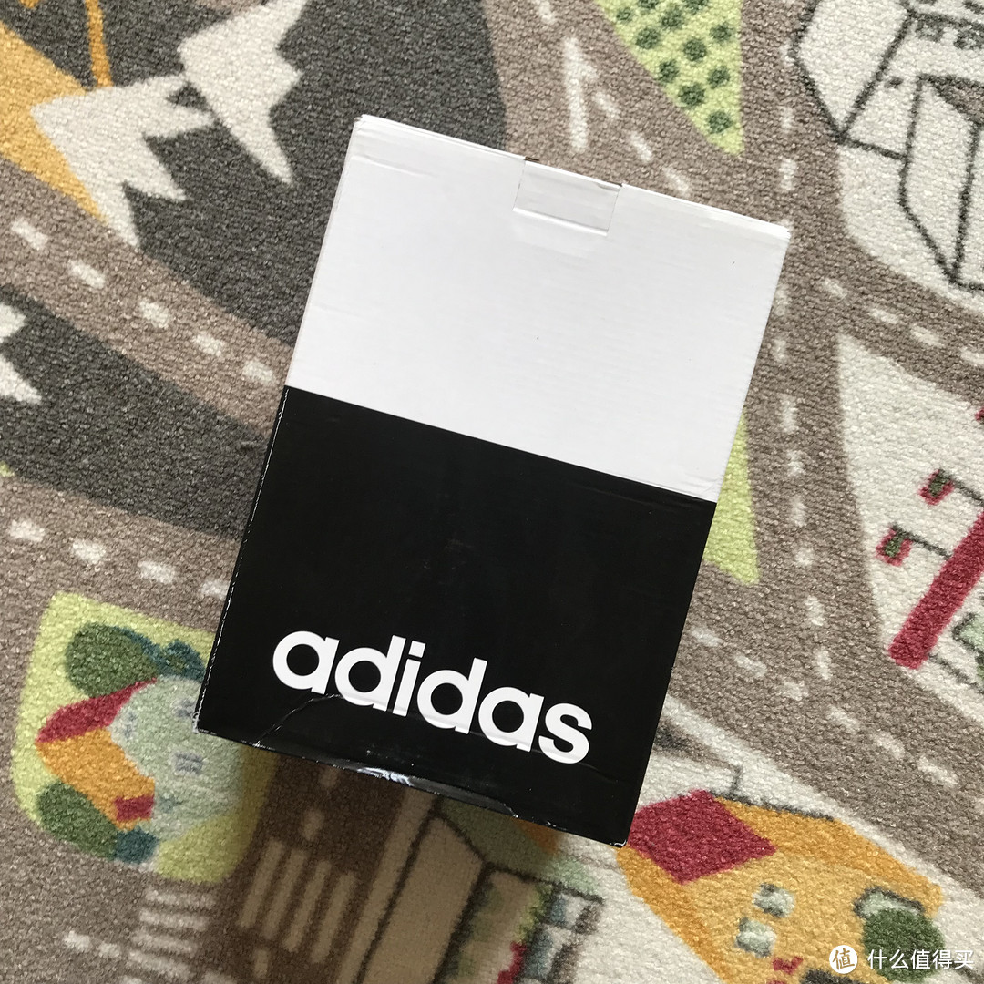 只有100克的Adidas FORTASWIM 2 C儿童凉鞋