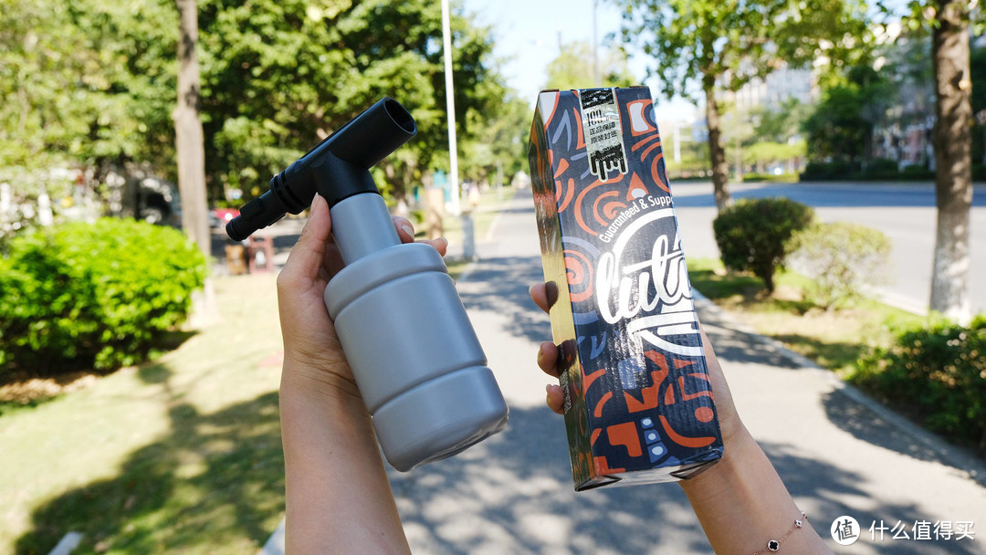 一周不洗车敢开车出门吗?女朋友感慨:男人爱车是真的!