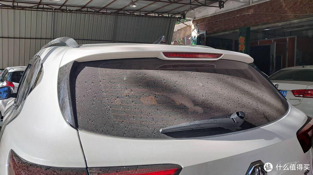 一周不洗车敢开车出门吗?女朋友感慨:男人爱车是真的!