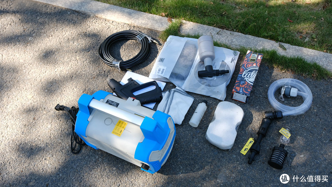 一周不洗车敢开车出门吗?女朋友感慨:男人爱车是真的!